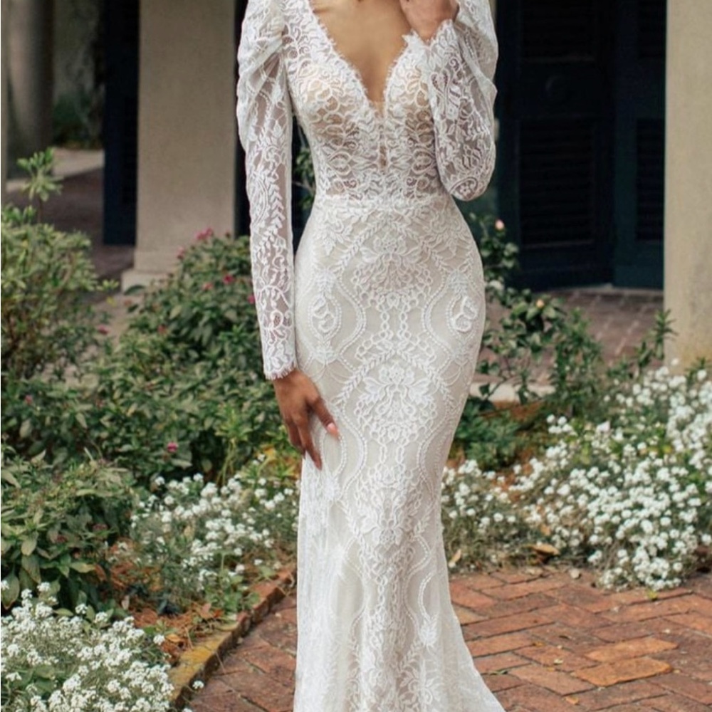 Elegant White Lace Long Sleeve Dress